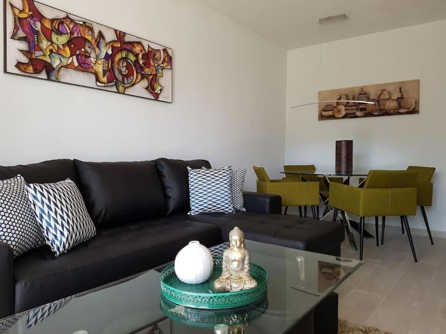 Beautiful Apartment In La Carihuela, トレモリノス エクステリア 写真